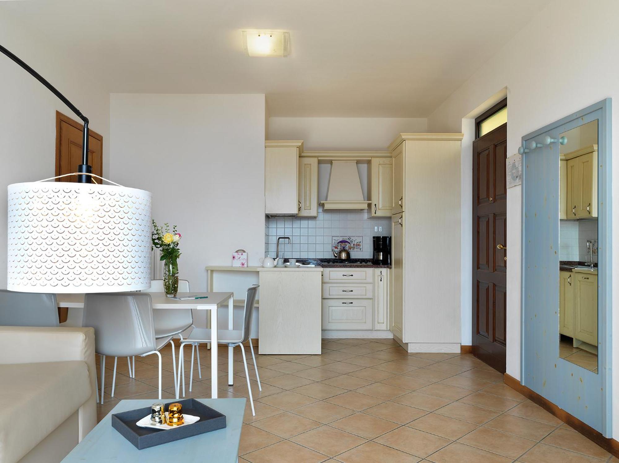 Residence Besass, Gtsgroup Tignale Ngoại thất bức ảnh